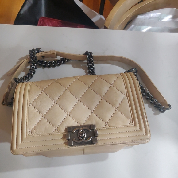 CHANEL Beige Quilted Shoulder Bag with Chain Strap - Picture 1 of 10